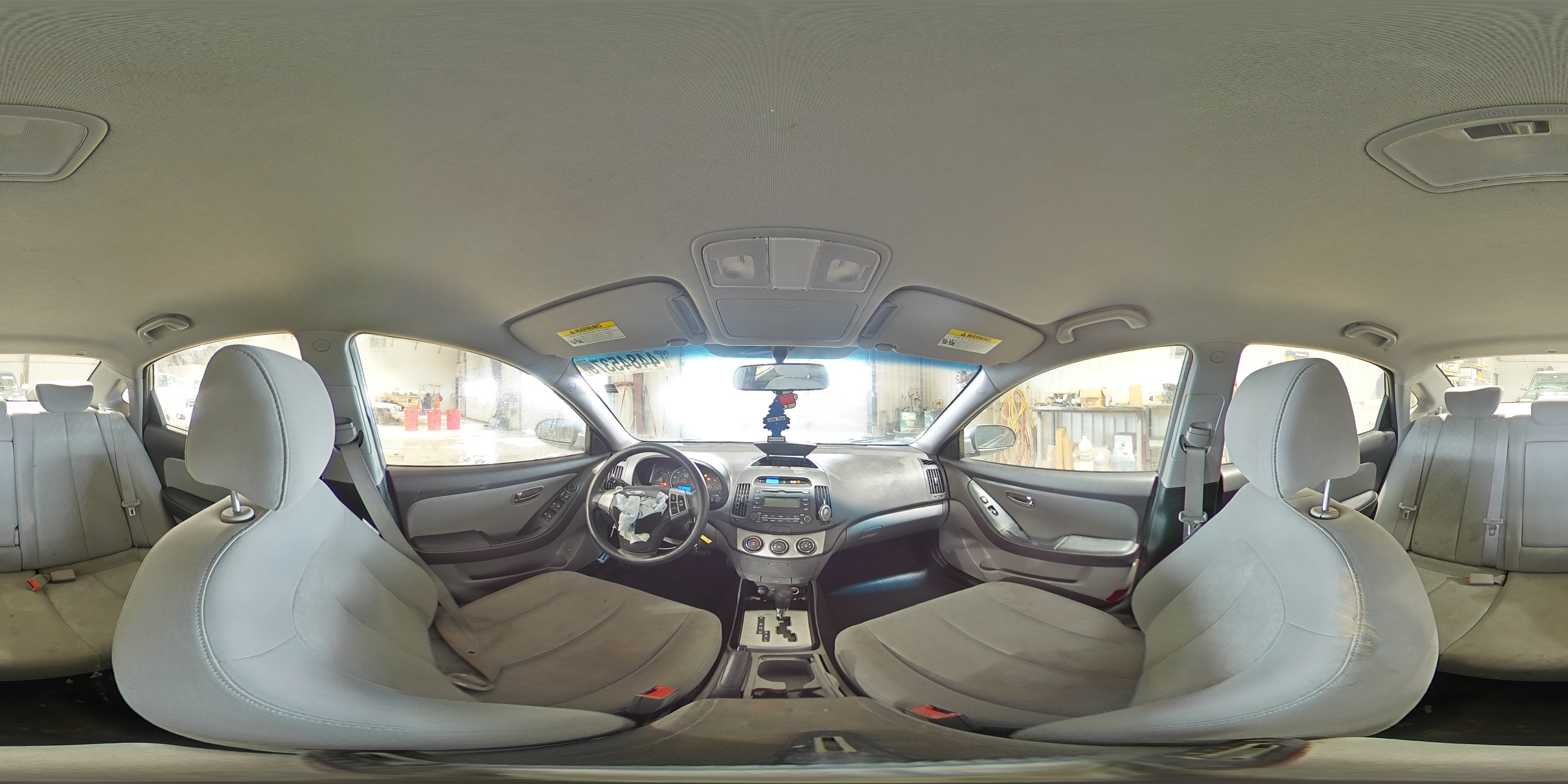 2010 Hyundai Elantra - Image 13