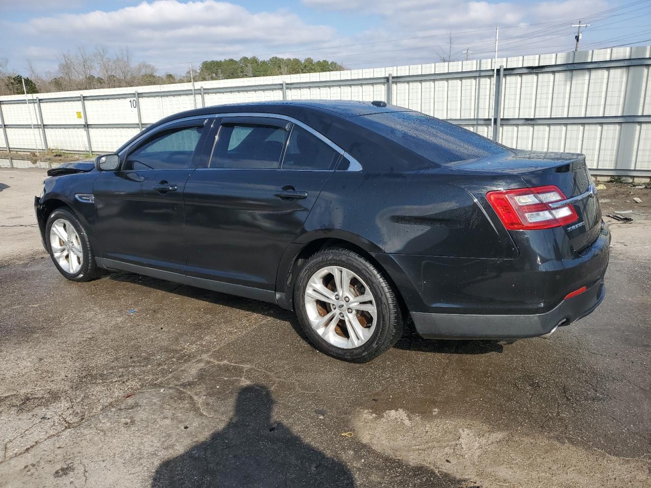 2013 Ford Taurus - Image 2