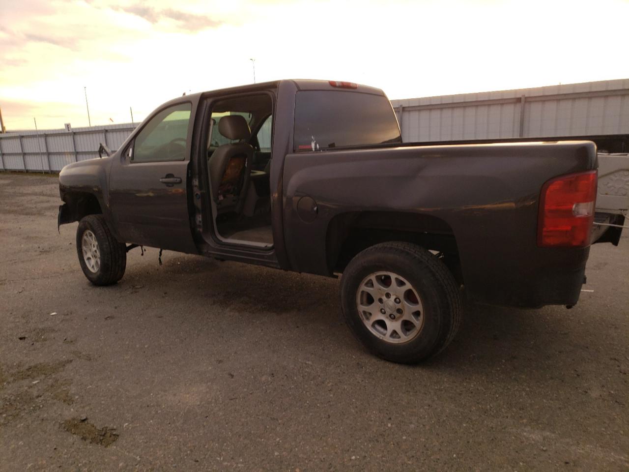 2010 Chevrolet Silverado - Image 2