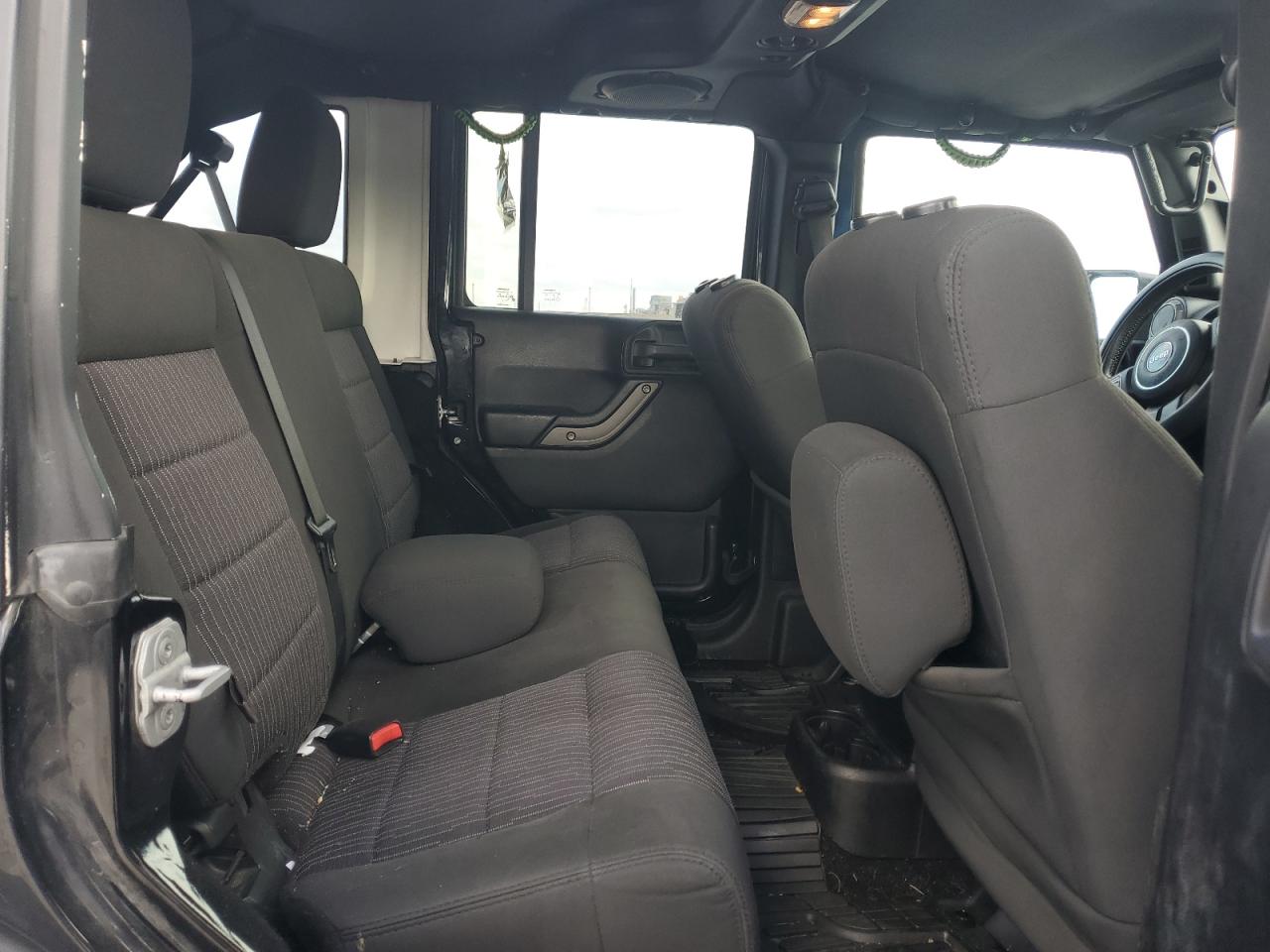 2011 Jeep Wrangler - Image 11