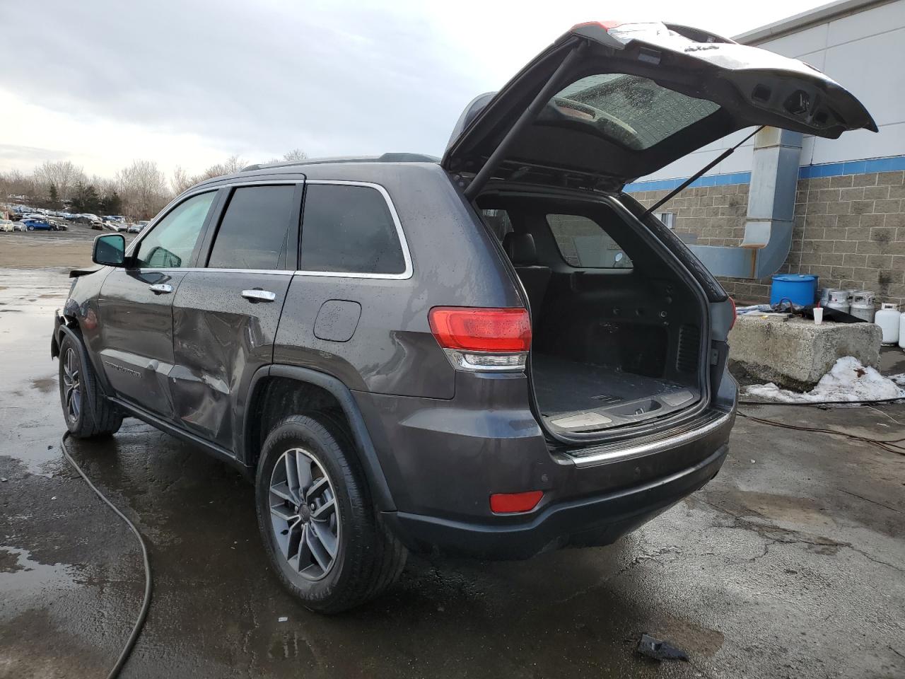 2019 Jeep Grand Cherokee - Image 2