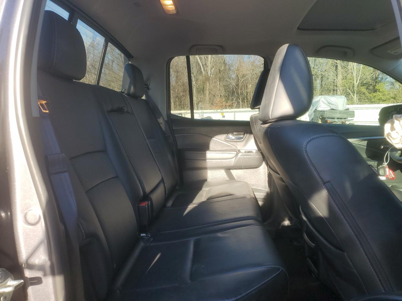 2020 Honda Ridgeline - Image 10