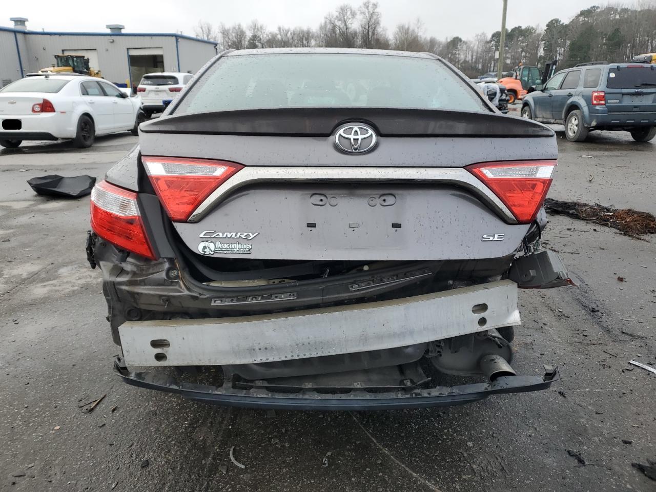 2015 Toyota Camry - Image 6