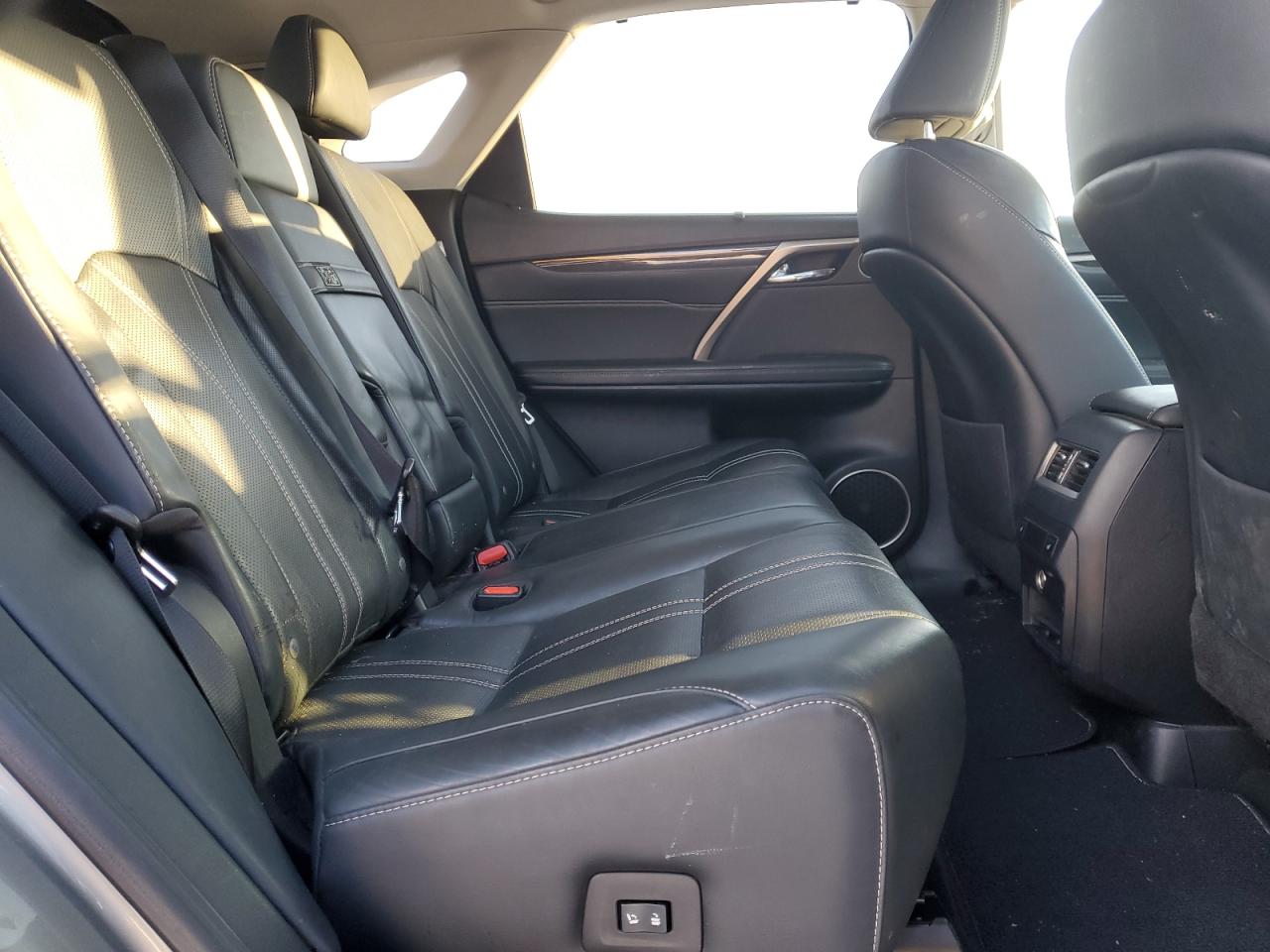 2019 Lexus RX - Image 11