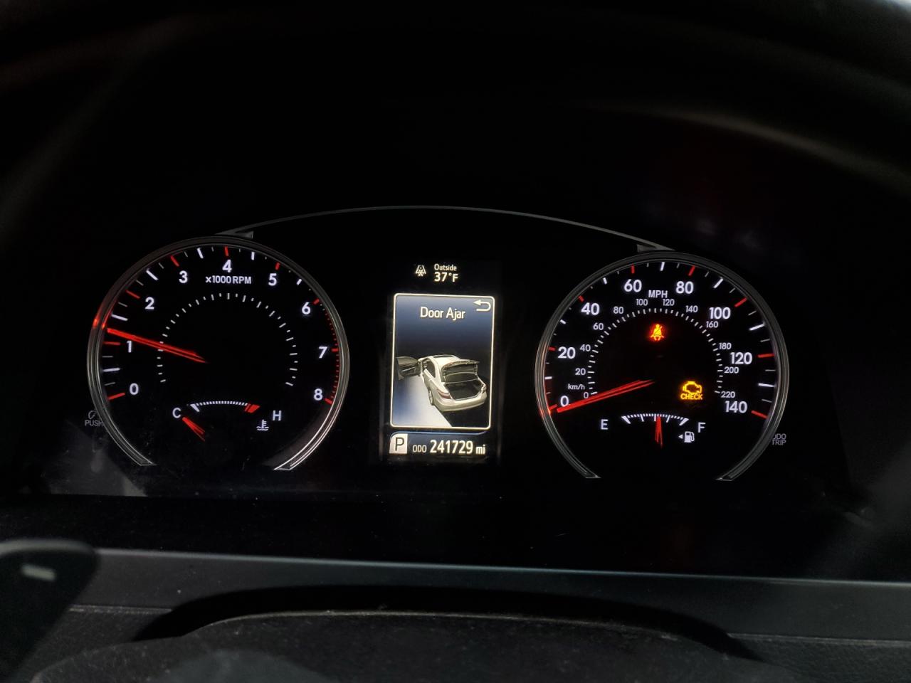 2015 Toyota Camry - Image 9