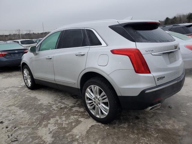  CADILLAC XT5 2019 Серебристый