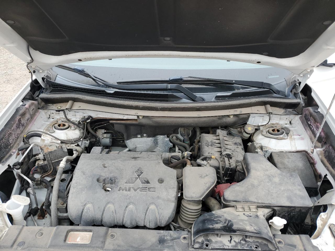 2019 Mitsubishi Outlander - Image 12