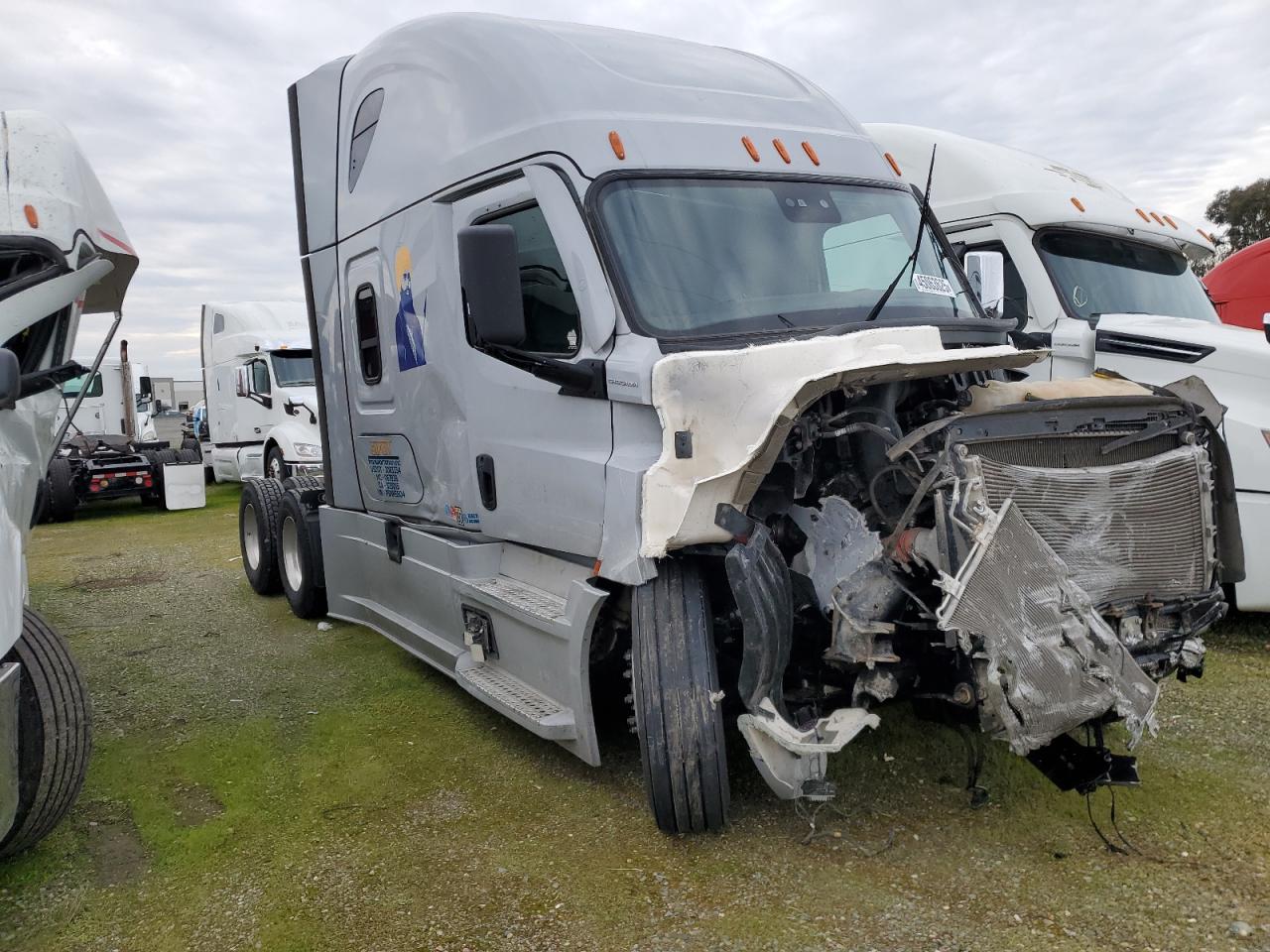 2023 Freightliner Cascadia 126 de vânzare în Sacramento, CA - Front End