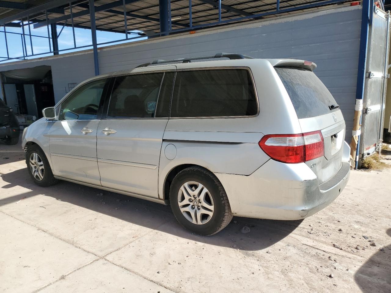 2006 Honda Odyssey - Image 2