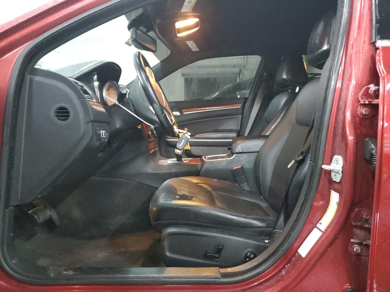 2013 Chrysler 300 - Image 7
