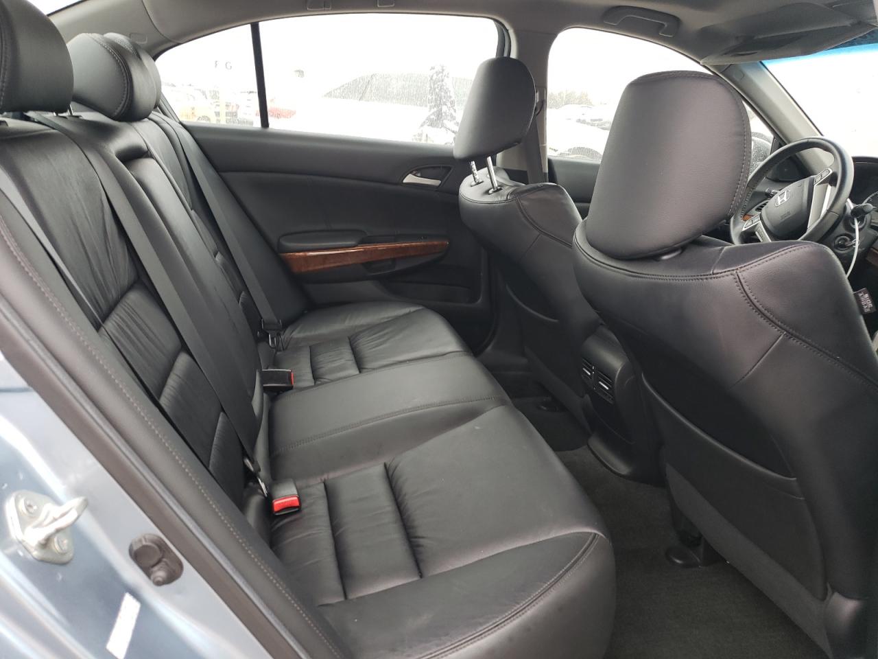2012 Honda Accord - Image 11