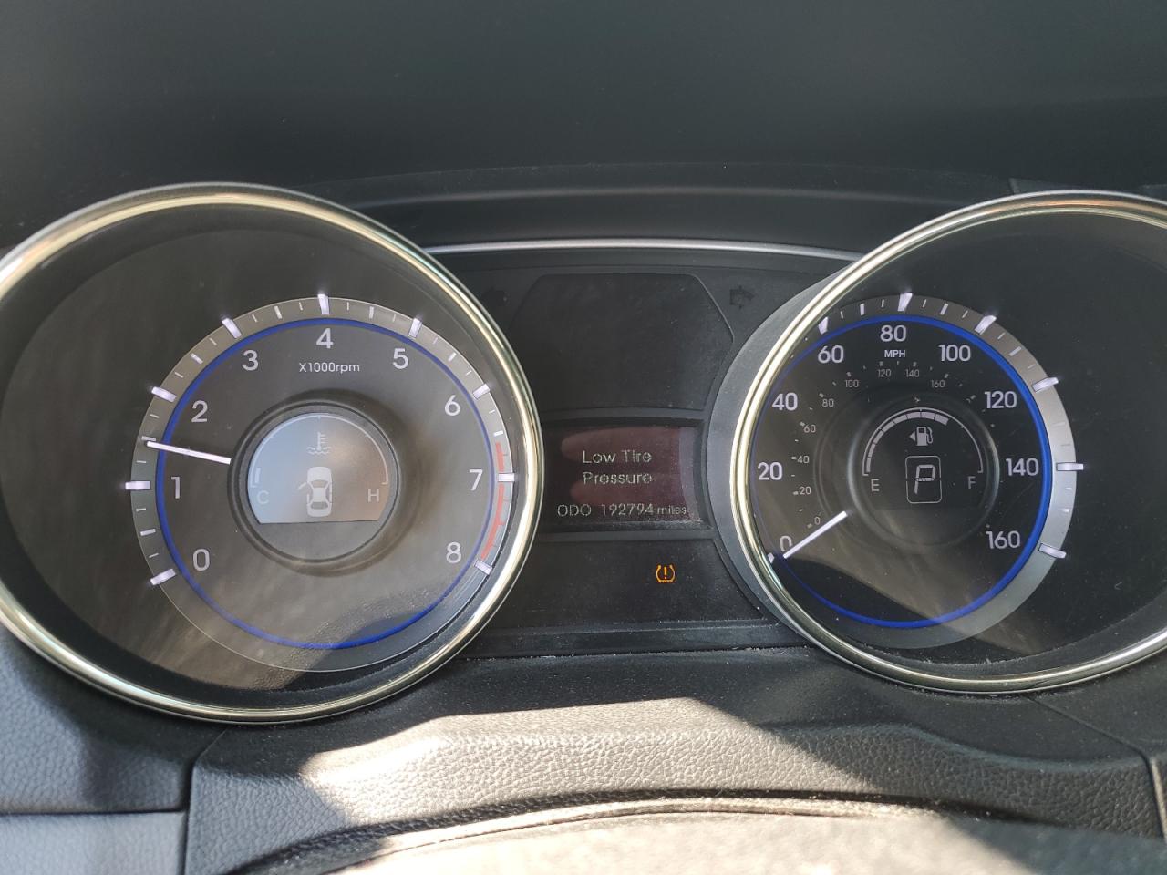 2013 Hyundai Sonata - Image 9