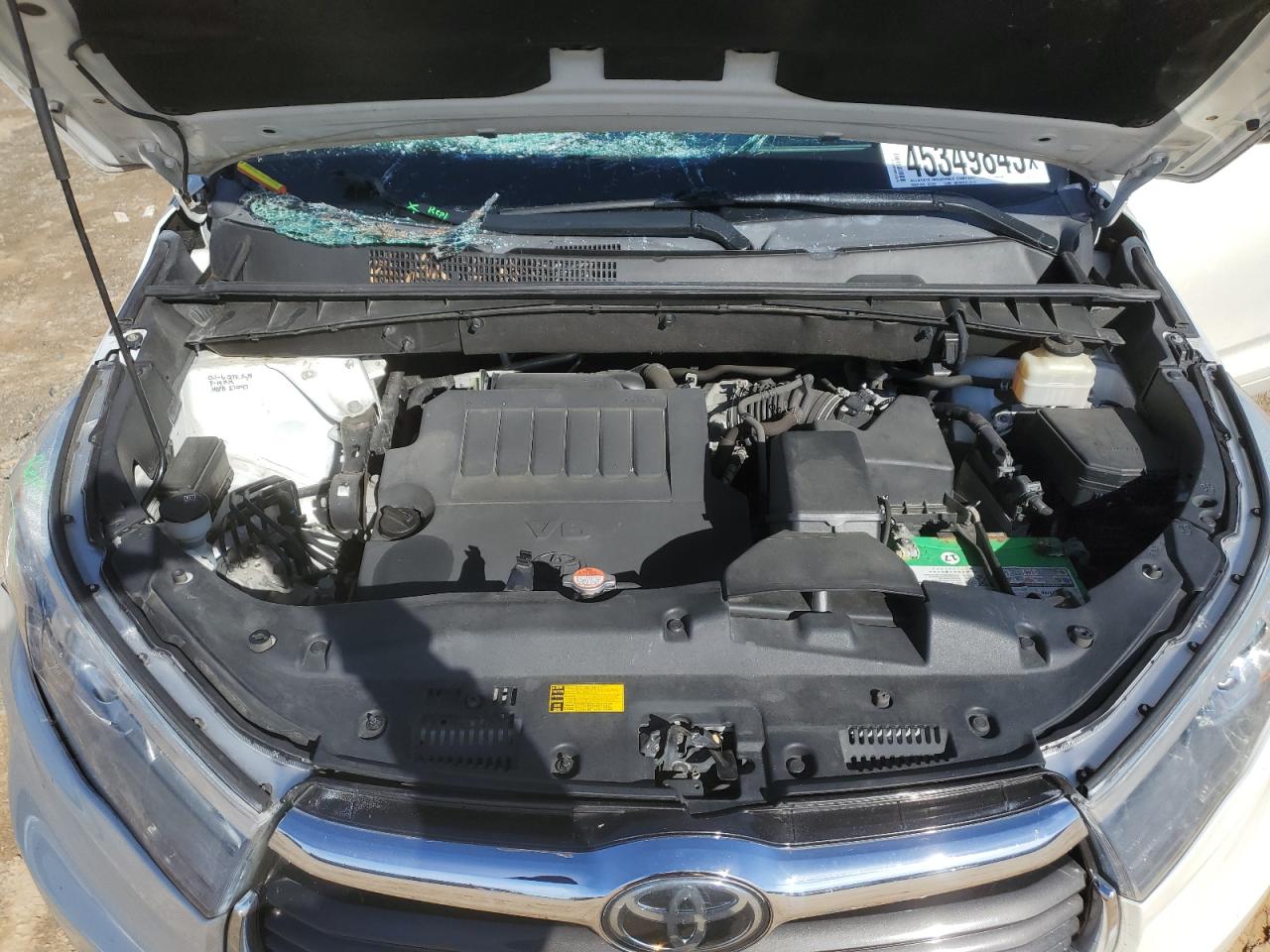 2016 Toyota Highlander - Image 12
