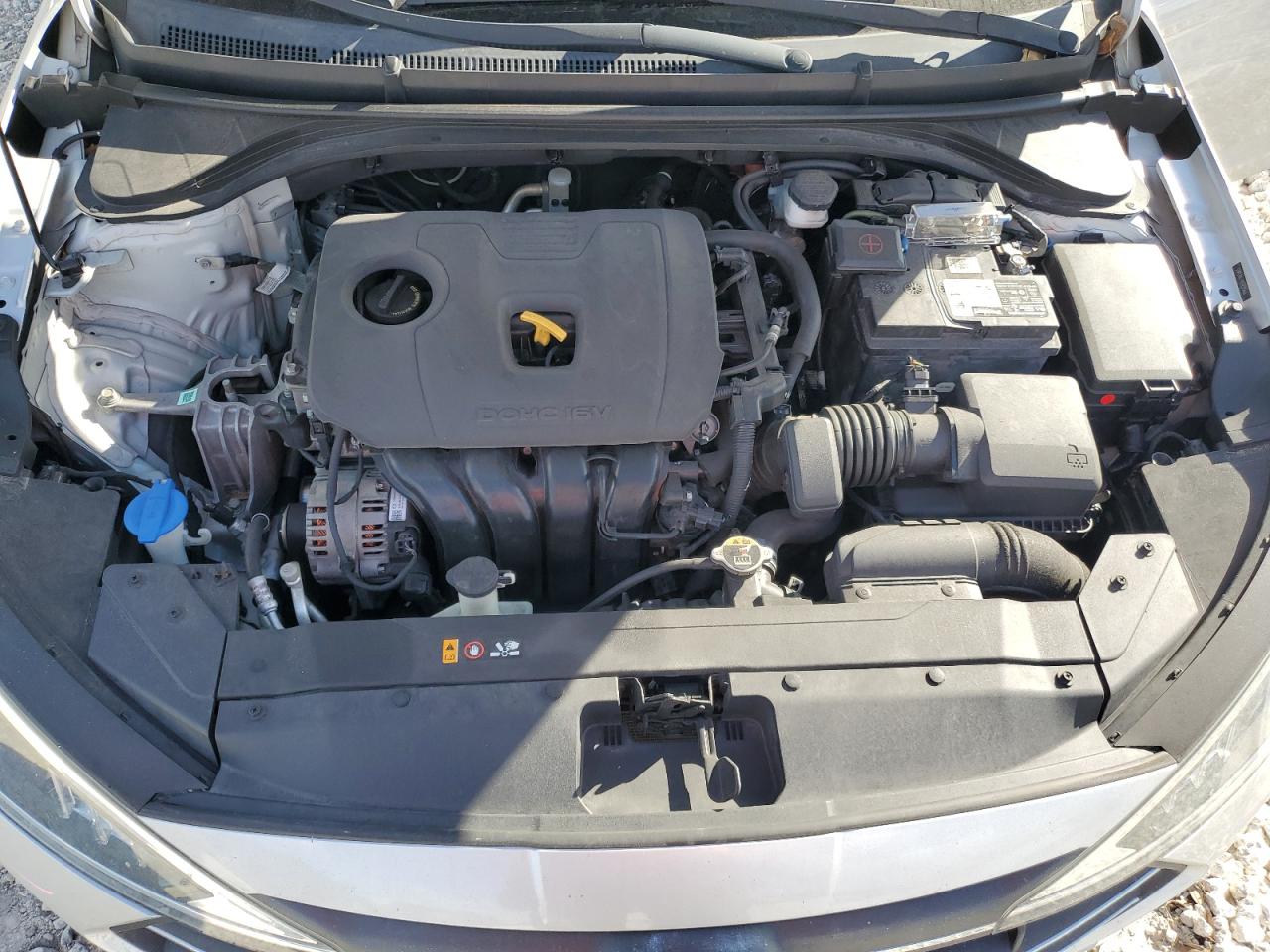 2020 Hyundai Elantra - Image 11