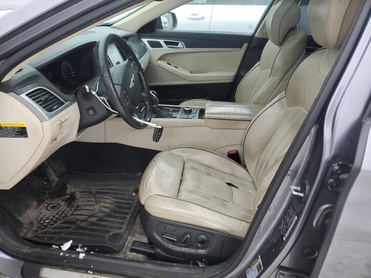 2015 Hyundai Genesis - Image 7