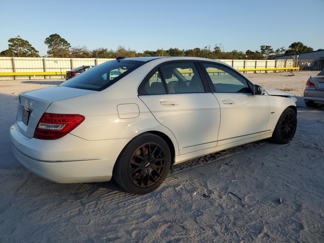 2012 Mercedes-Benz C-klasse - Image 3