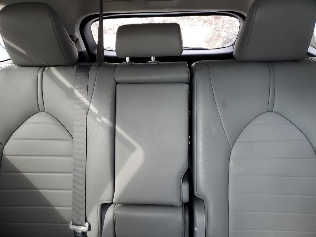 2021 Toyota Highlander - Image 10