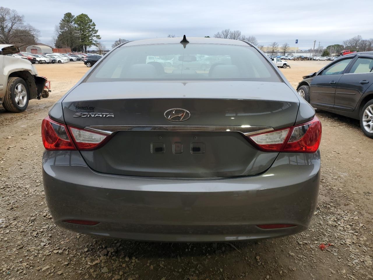 2013 Hyundai Sonata - Image 6