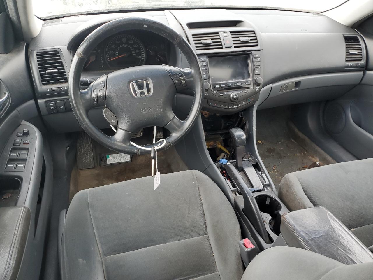 2005 Honda Accord - Image 8