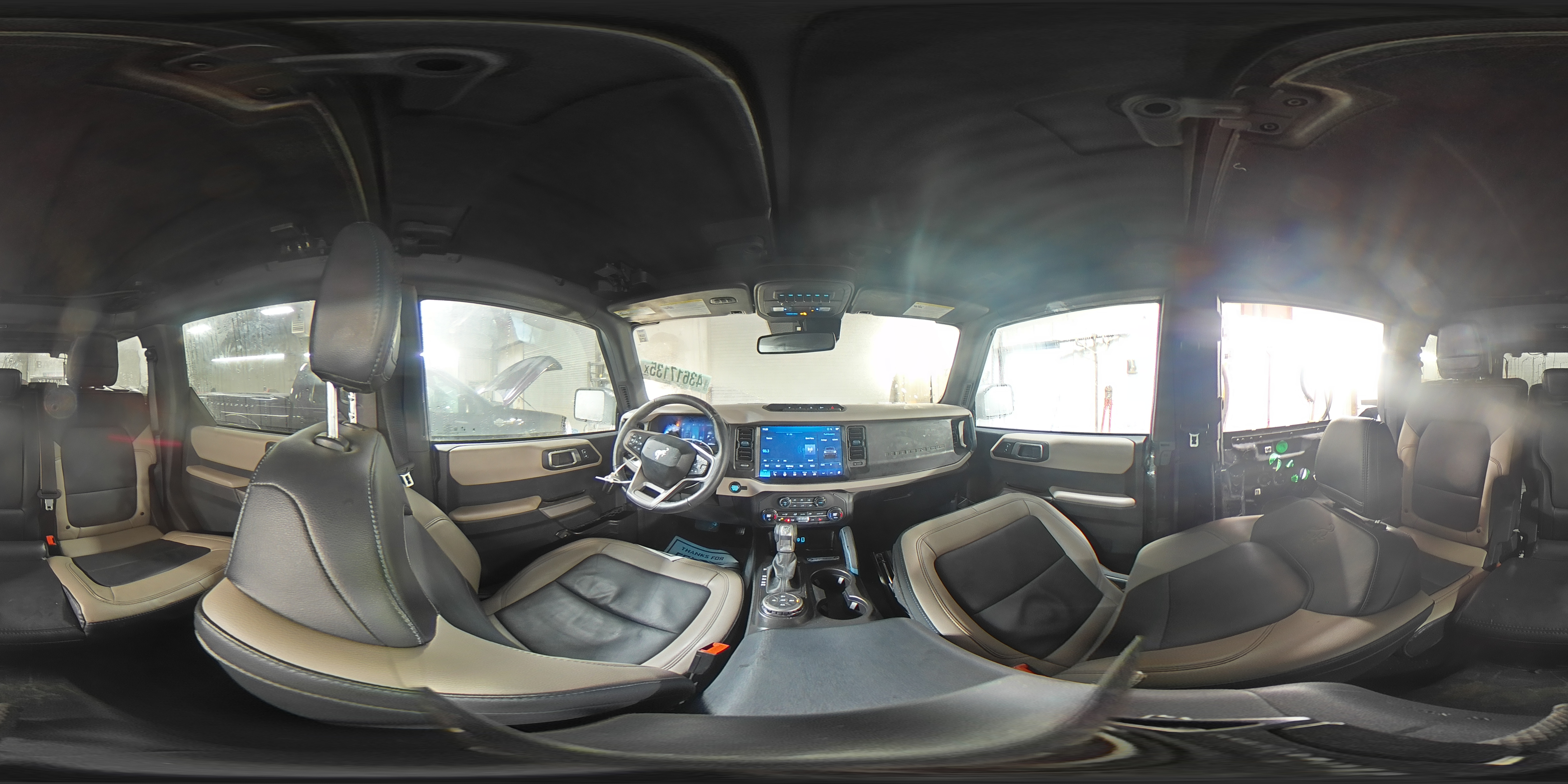 2023 Ford Bronco - Image 14