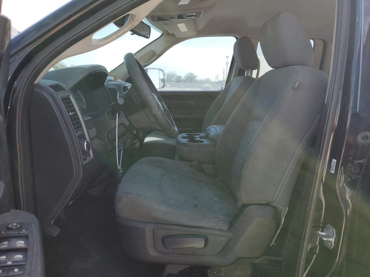 2014 RAM 1500 - Image 7