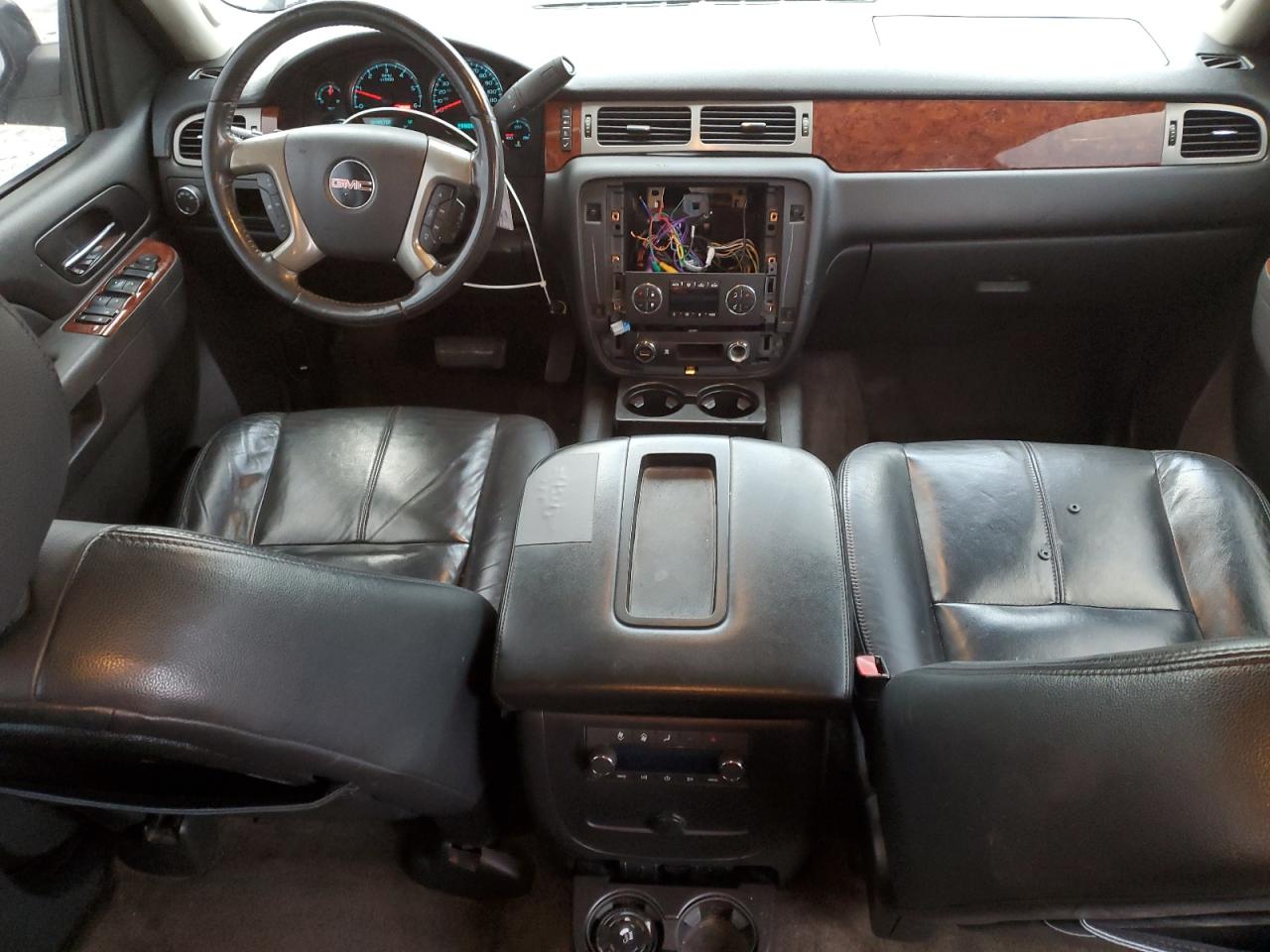 2011 GMC Yukon - Image 8