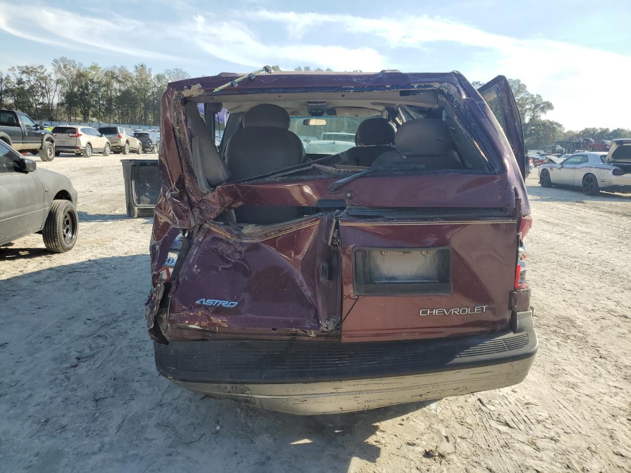 2004 Chevrolet Astro - Image 6