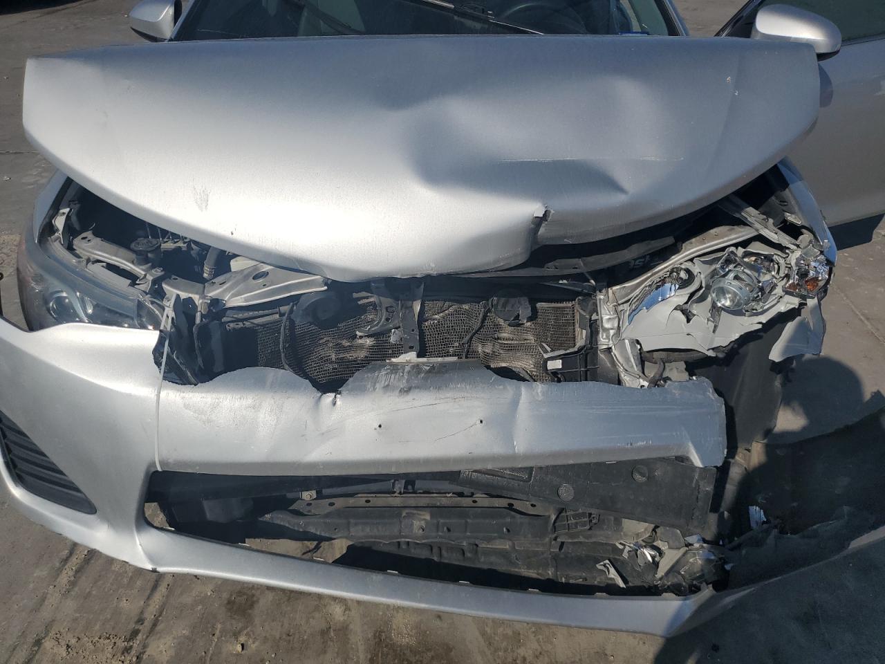 2014 Toyota Camry - Image 11