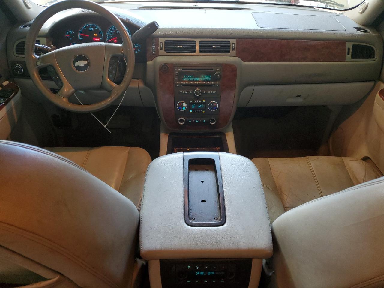 2014 Chevrolet Suburban - Image 8