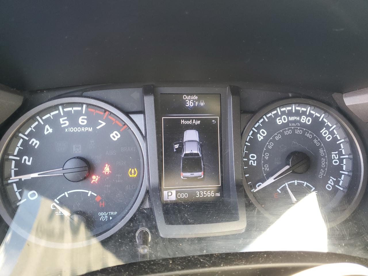 2018 Toyota Tacoma - Image 9