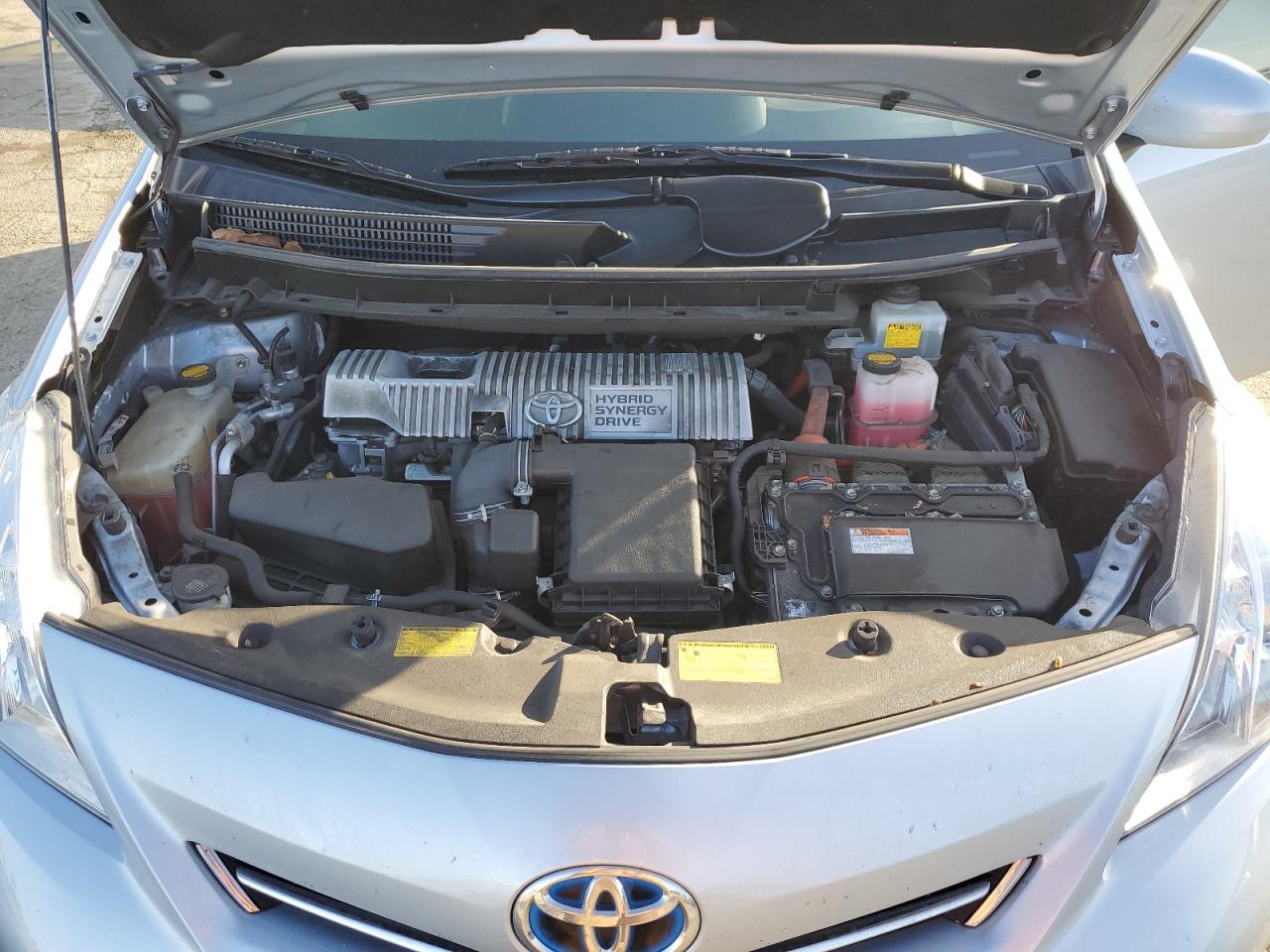 2014 Toyota Prius - Image 13