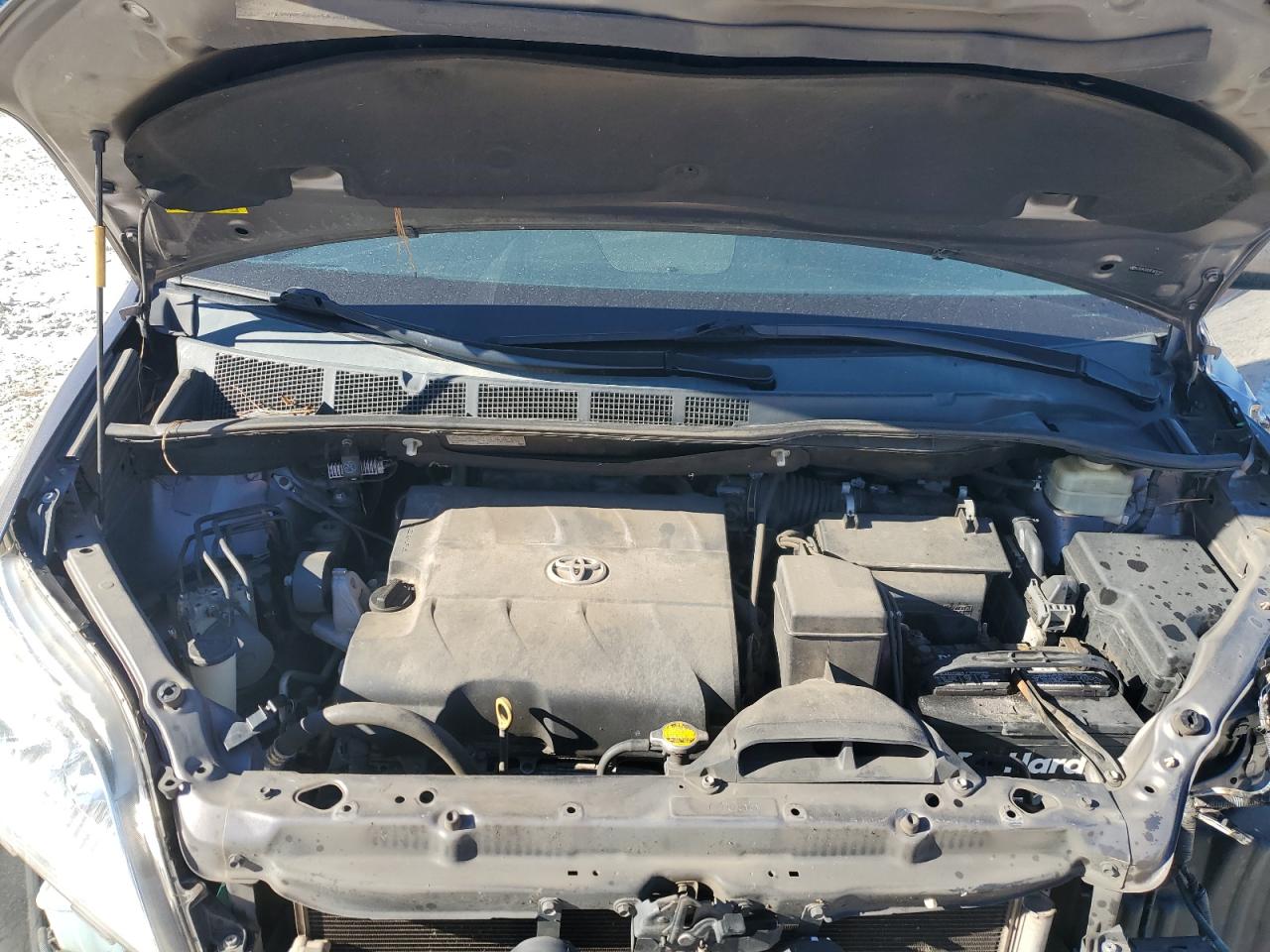 2015 Toyota Sienna - Image 13
