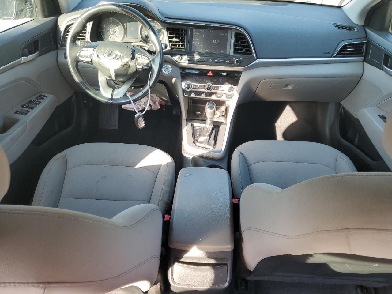 2020 Hyundai Elantra - Image 8