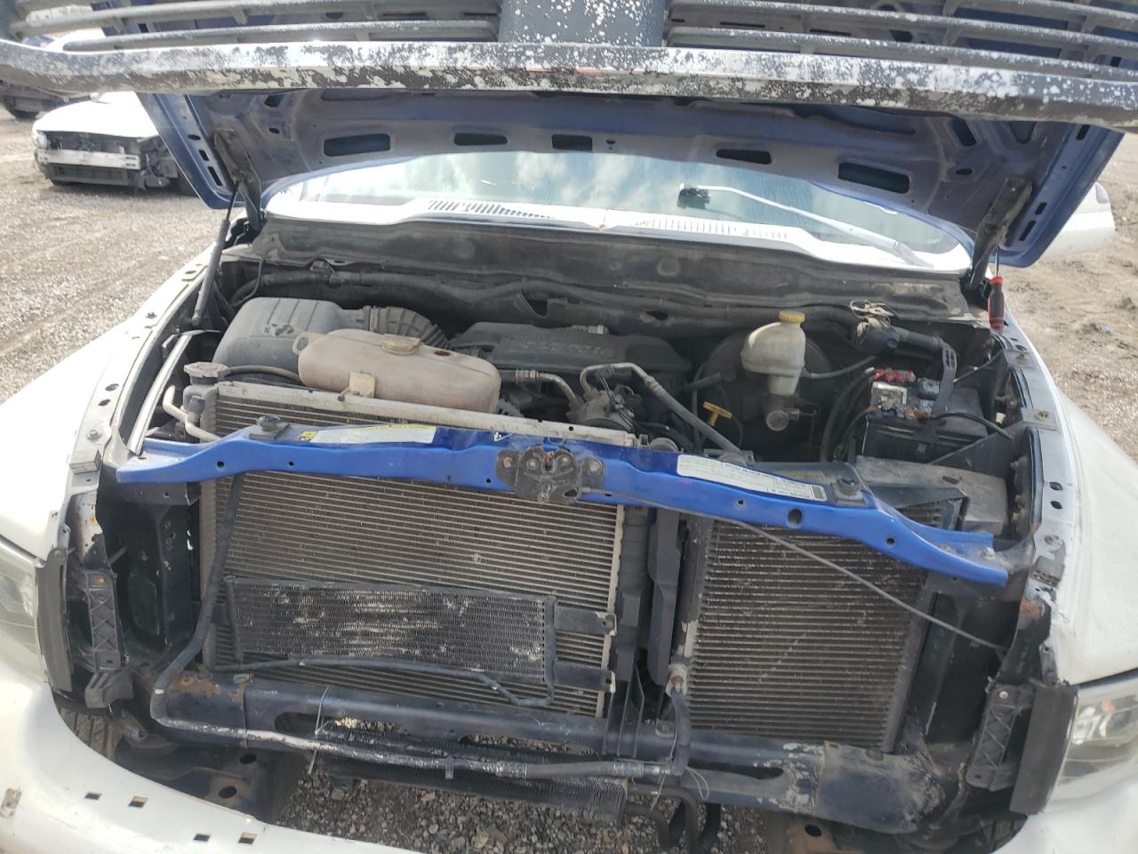 2004 Dodge RAM - Image 11