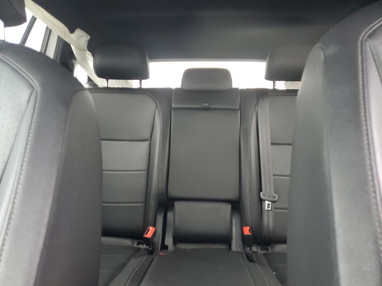 2020 Volkswagen Tiguan - Image 10