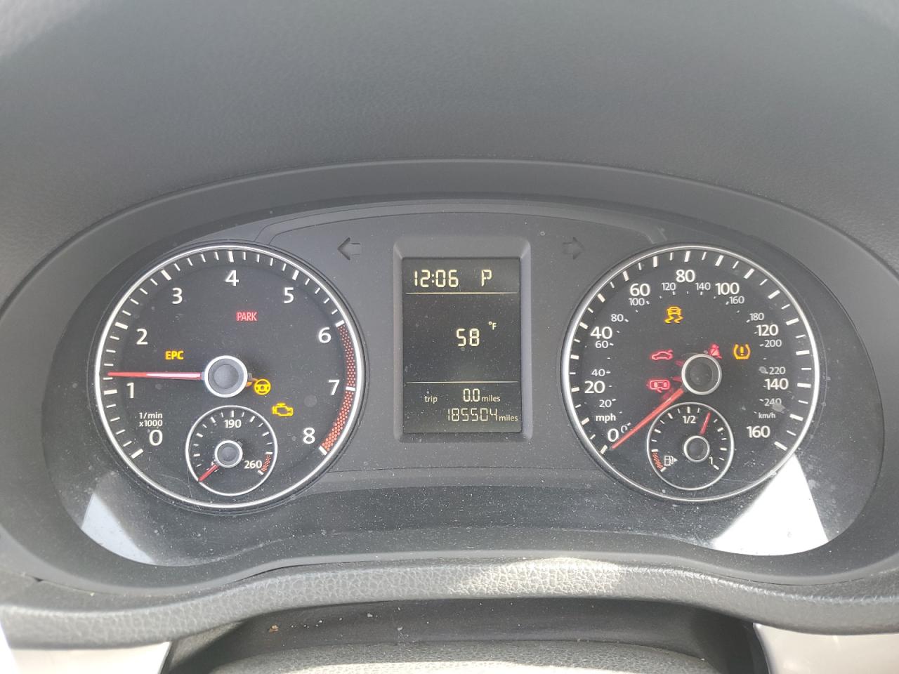 2014 Volkswagen Passat - Image 9