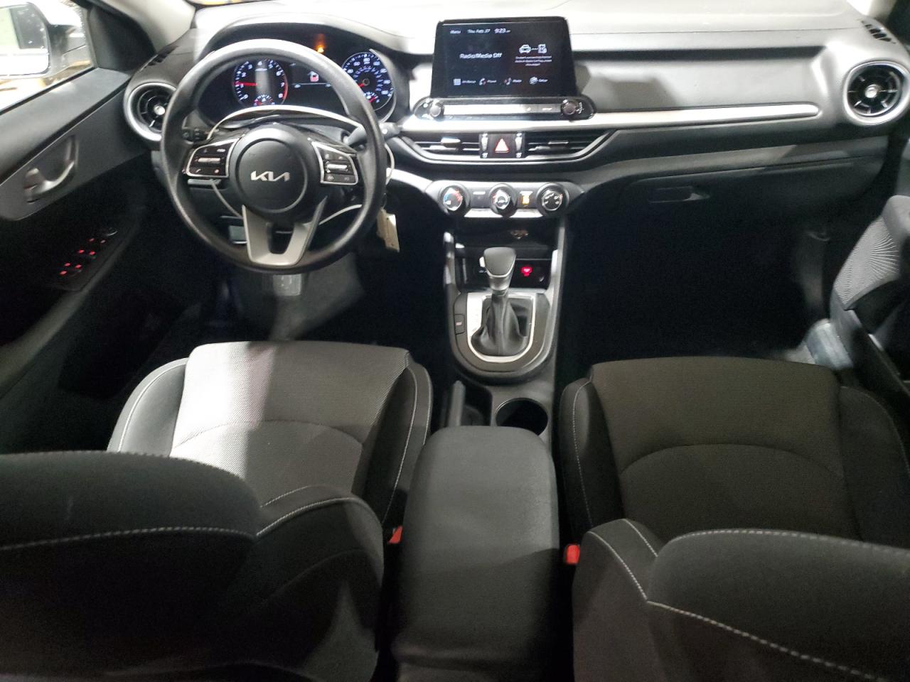 2024 Kia Forte - Image 8
