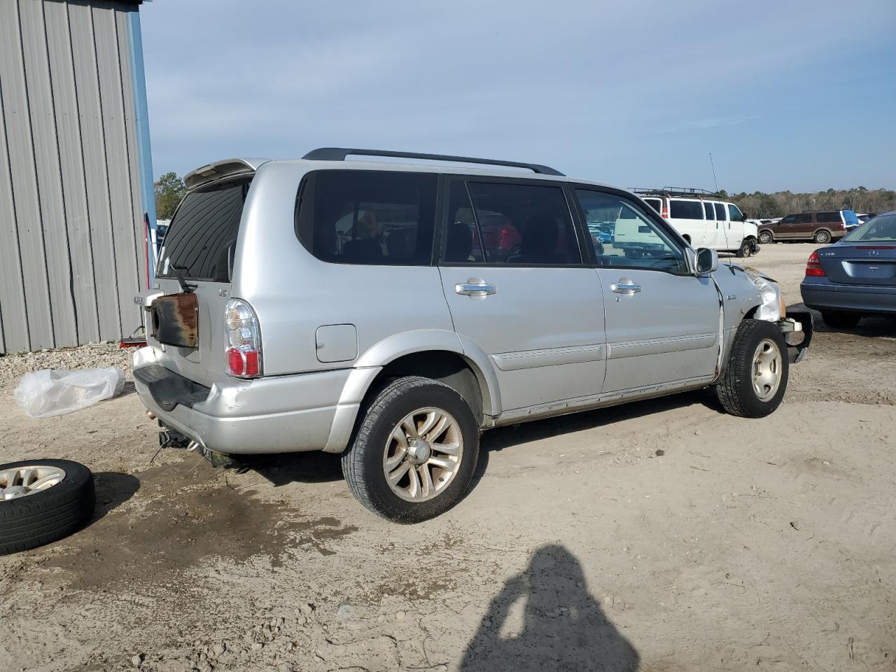 2004 Suzuki XL7 - Image 3