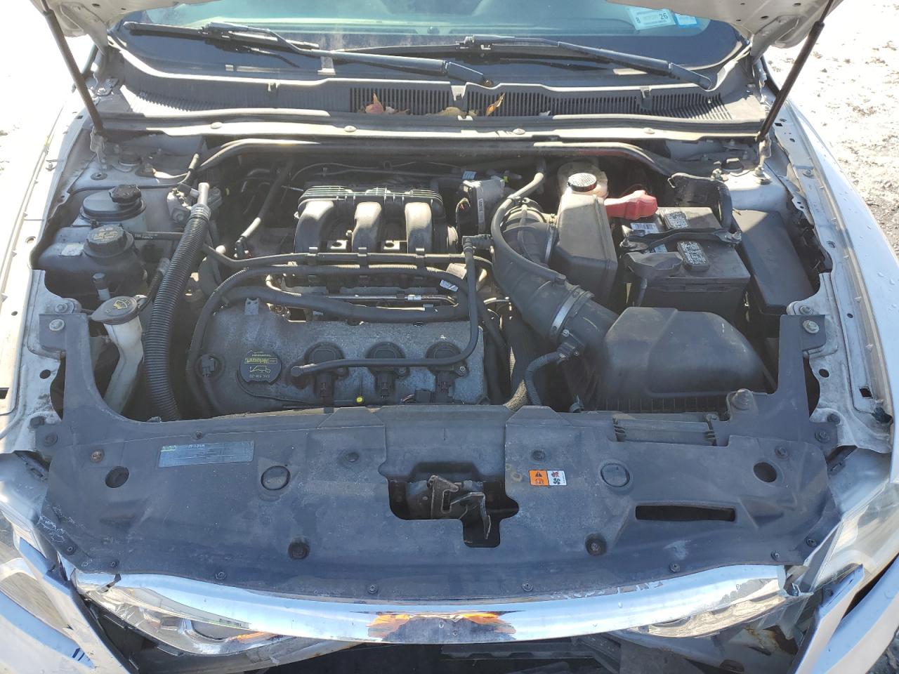 2011 Ford Taurus - Image 12