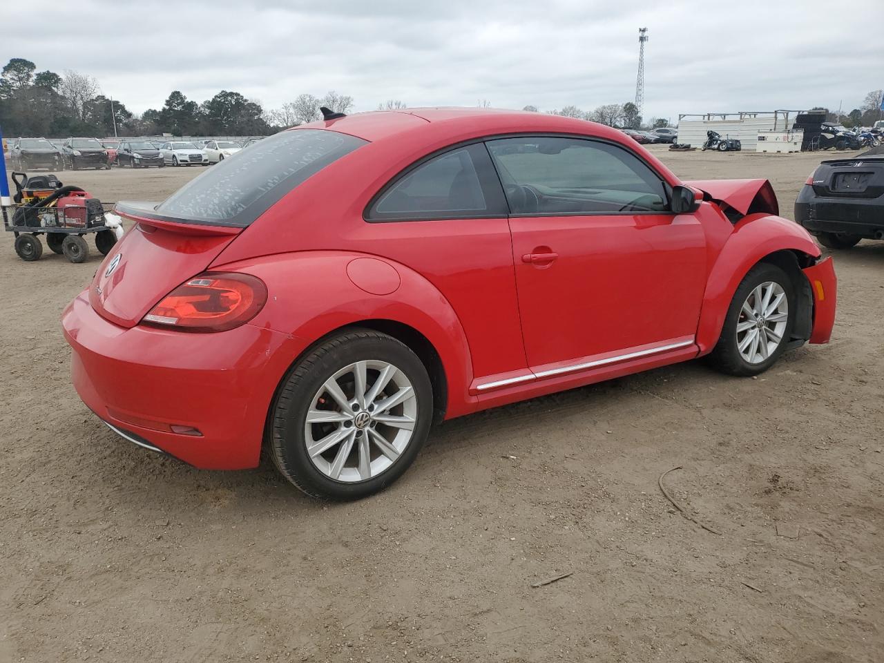 2017 Volkswagen Beetle - Image 3