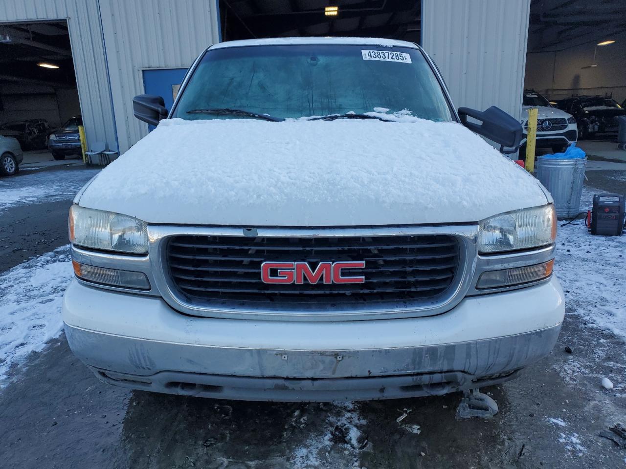 2000 GMC Sierra - Image 5