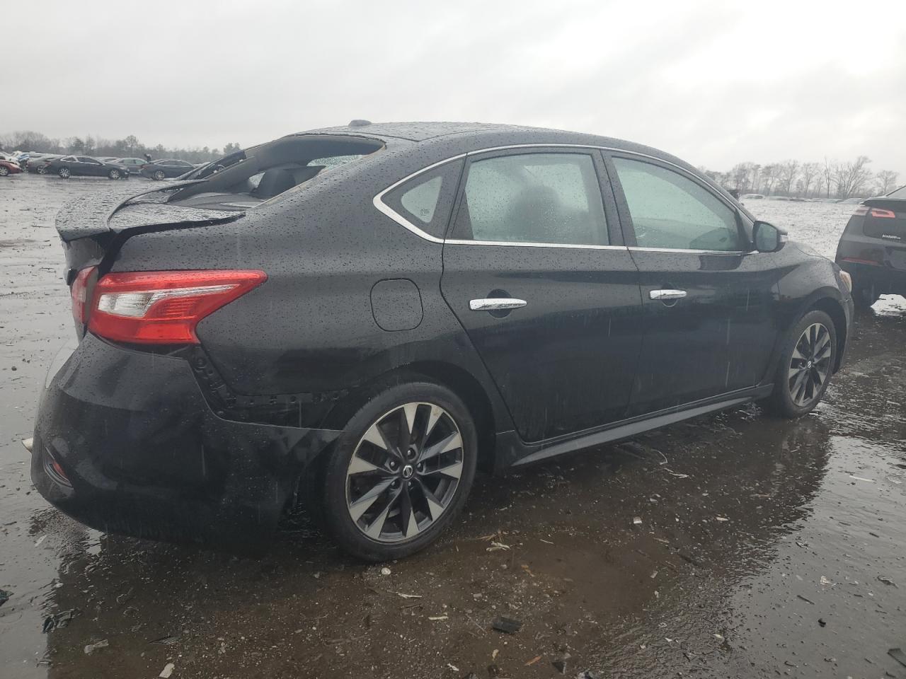 2018 Nissan Sentra - Image 3
