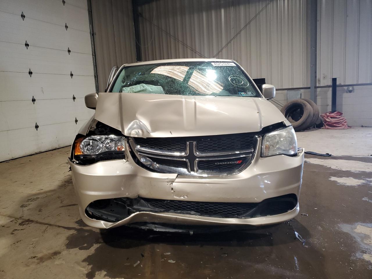 2014 Dodge Caravan - Image 5
