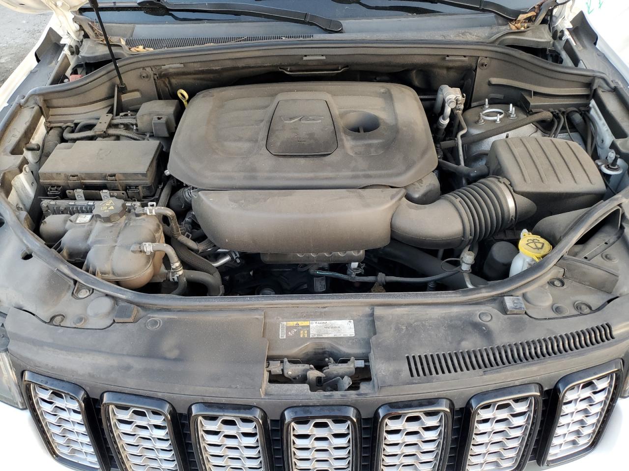 2019 Jeep Grand Cherokee - Image 12