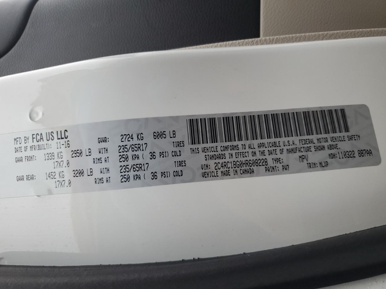 2017 Chrysler Pacifica - Image 13