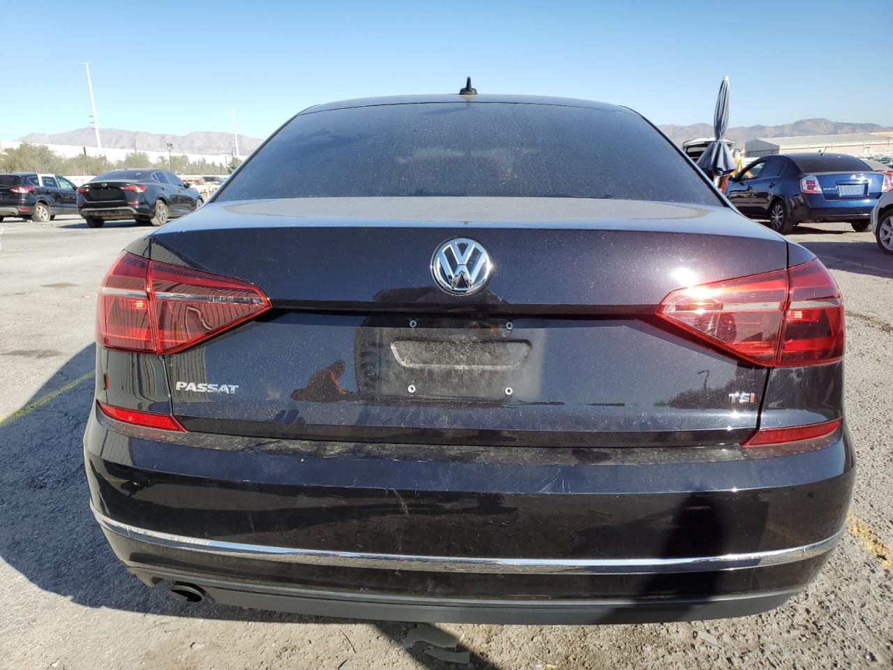 2019 Volkswagen Passat - Image 6