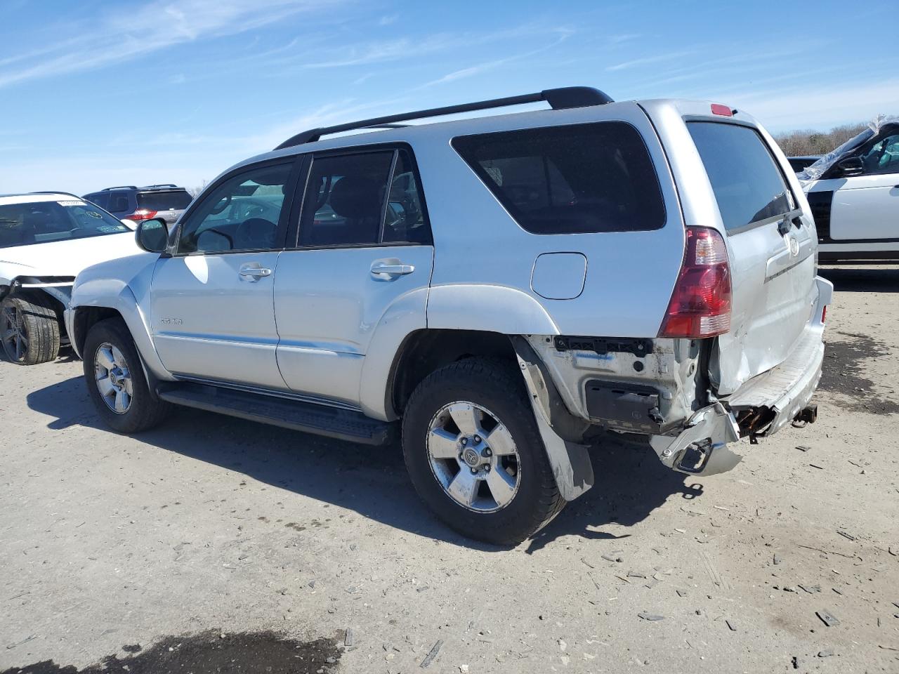 2005 Toyota 4Runner - Image 2