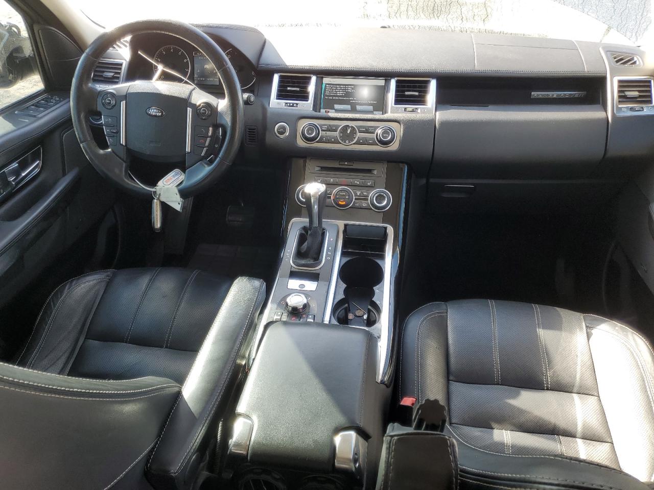 2011 Land Rover Range Rover - Image 8