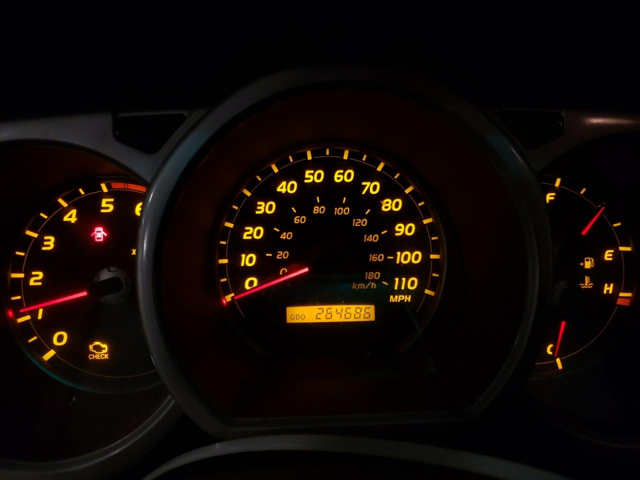 2004 Toyota 4Runner - Image 9