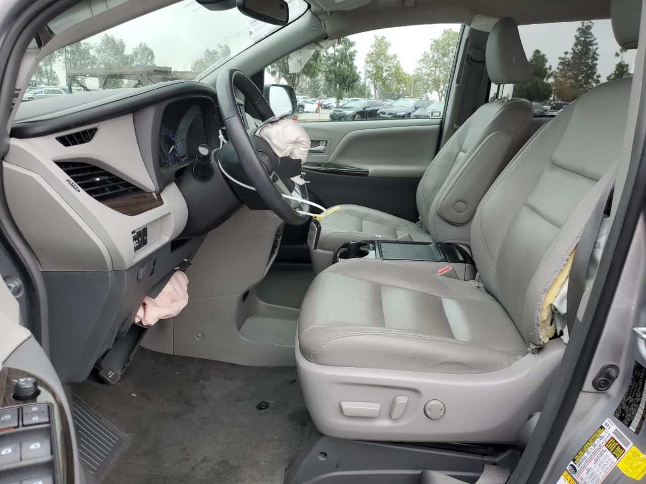2018 Toyota Sienna - Image 7